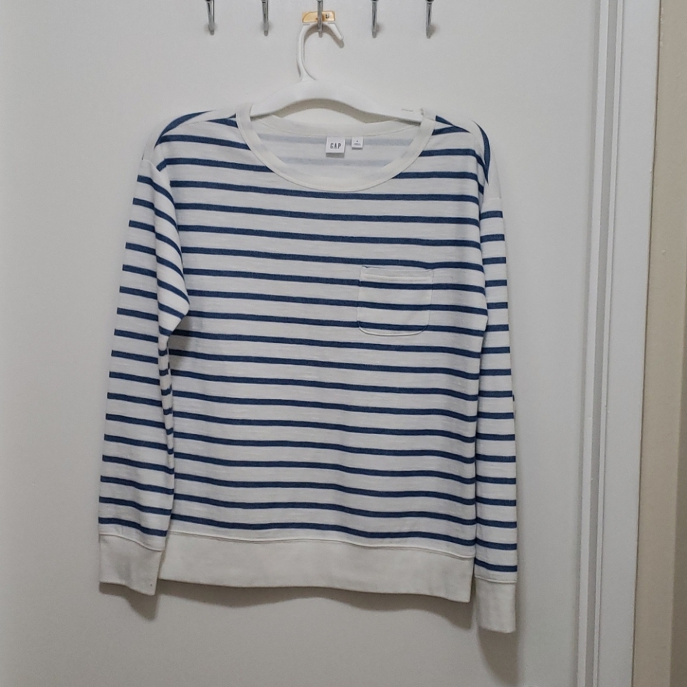 Gap stripe top